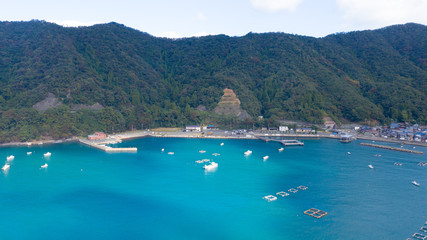 Obraz premium 福井県若狭町 小川漁港 ドローン空撮
