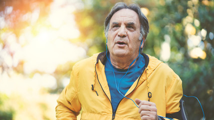 Fototapeta premium Man jogging in the park