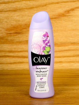 Bottle of Olay Moisturizing  Body Wash