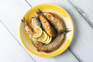 Piatto di sardine ripiene e fritte, Cucina Mediterranea