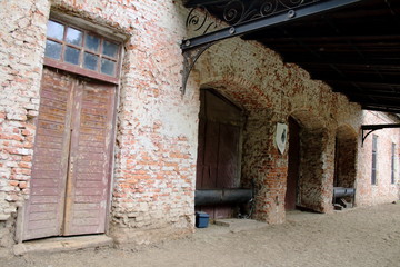 Fototapeta na wymiar old stable in romania