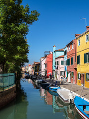 Obraz premium Bunte Gebäude auf der Insel Burano bei Venedig, Italien