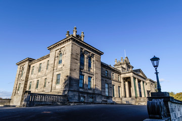 Scottish National Gallery of Modern Art Two; Edynburg, Szkocja, Wielka Brytania. Pierwotnie szpital Dean Orphan został przekształcony w galerię sztuki w 1999 roku. - 296972784