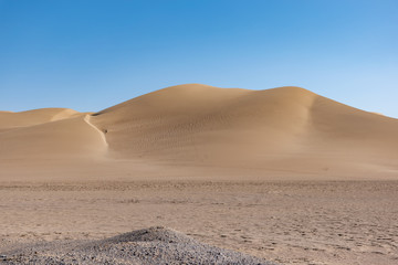 Fototapeta na wymiar Dune in desert - Iran