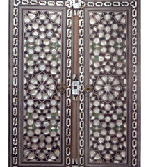 Doors with mother-of-pearl inlay in oriental style