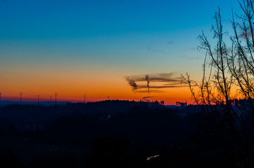 Fototapeta na wymiar Sonnenaufgang mit einer sehr Stimmvollen Wolke 
