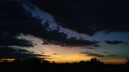 Fototapeta na wymiar sunset in clouds