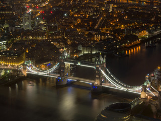Fototapeta na wymiar Iconic Tower Bridge at night