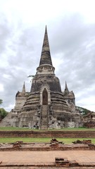 Fototapeta premium ancient pagoda in ayutthaya thailand