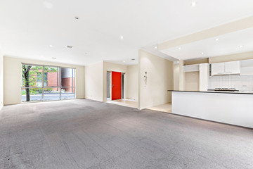 Empty and unfurnished brand new apartment