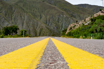 Carretera en los Andes al noroeste de Argentina, Salta Jujuy
