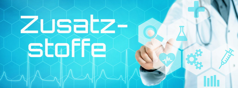 Arzt mit futuristischem Interface - Zusatzstoffe