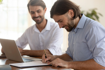 Obraz premium Happy businessman customer sign contract employment agreement at business meeting