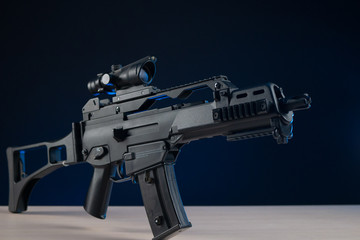 automatic rifle with optical sight