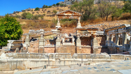 The ruins of the ancient city of Ephesus is also important in the city of Izmir in Turkey ...