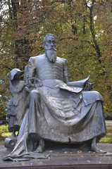Radom , ulica Żeromskiego , kamienice w Radomiu , stare kamienice , Radom  , ulice w Radomiu , kościół Radom , Żeromski , Radom architektura , historyczny Radom , kamienice , ulice Radom  © Szymon