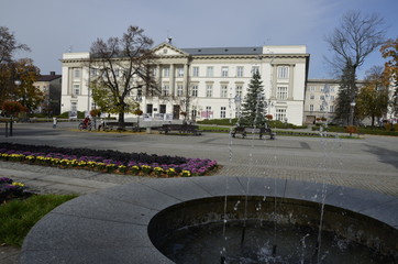 Radom , ulica Żeromskiego , kamienice w Radomiu , stare kamienice , Radom  , ulice w Radomiu , kościół Radom , Żeromski , Radom architektura , historyczny Radom , kamienice , ulice Radom  © Szymon