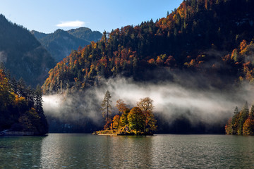 Der Königssee im Morgennebel © Bernd