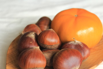 秋の味覚　柿と栗