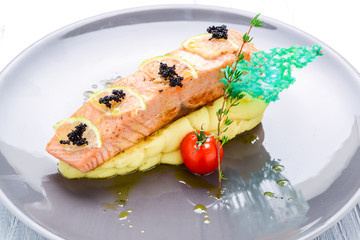 salmon steak with mashed potatoes