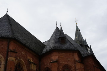 Fototapeta na wymiar Rückseite der Martinskirche in St. Martin in der Pfalz
