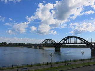 arch bridge over the Volga