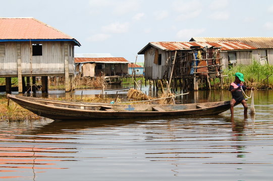 Fischerjunge auf Piroque