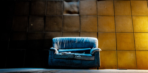 old abandoned sofa with light © Javier Martín Ruiz 