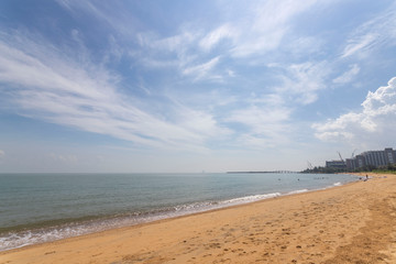 Fototapeta na wymiar sea beach sky clouds blue 