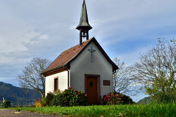 Fototapeta na wymiar Die Breitehofkapelle im Dreisamtal
