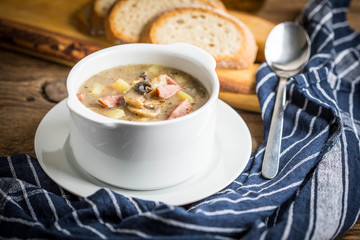 The sour soup made of rye flour.