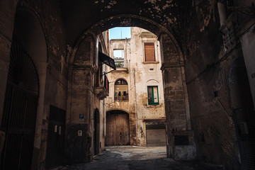 Fototapeta na wymiar Old building in the street of Grottaglie, Puglia region