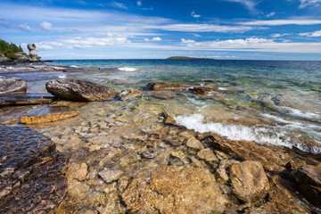Fototapeta premium View Of Lake Huron From Stony Beach Of Flowerpot Island