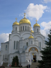 Fototapeta na wymiar Spaso-Preobrazhensky Cathedral in Diveyevo