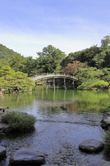 Obraz premium 栗林公園 偃月橋と南湖 (香川)
