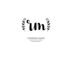 Obraz premium R M RM Initial handwriting logo design. Beautyful design handwritten logo for fashion, team, wedding, luxury logo.