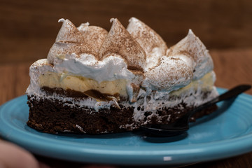Torta pirineo dulce de leche y merengue