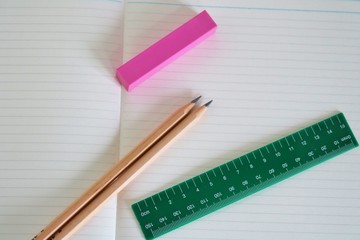 ノート　えんぴつ　消しゴム　定規　文具