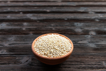 Raw peeled barley grains  (Hordeum vulgare)