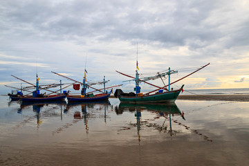 Fototapeta na wymiar fishing boat on beach