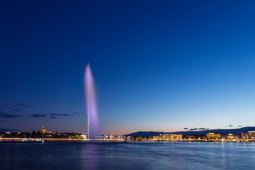 ジュネーブ噴水の夜景