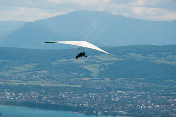  hang gliding over Lake Annecy