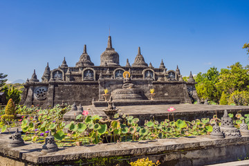 Obraz premium budhist temple Brahma Vihara Arama Banjar Bali, Indonesia
