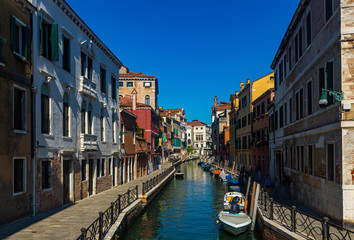 Fototapeta na wymiar Venice with colorful buildings and canals, popular destination of Italy