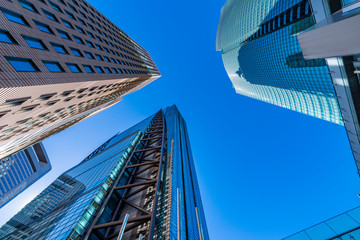 Fototapeta na wymiar 汐留の高層ビル街の風景