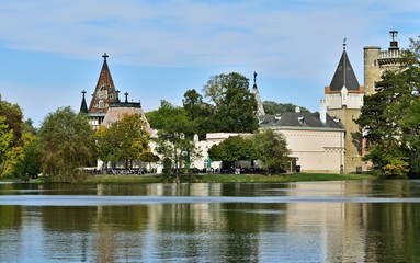 Fototapeta na wymiar Laxenburg Schlosspark in Österreich