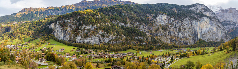 Fototapeta na wymiar autumn in the mountains valley Lauterbrunnen