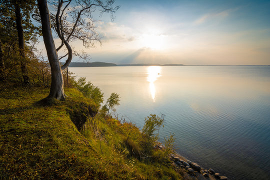 Sonnenuntergang an der Steilk&uuml;ste - Gro&szlig;er Jasmunder Bodden auf Insel R&uuml;gen