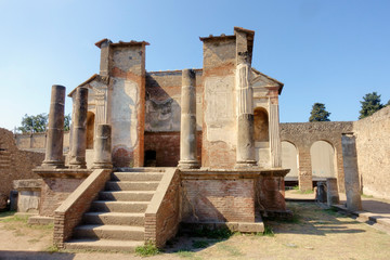 Fototapeta na wymiar Campania Pompeii Temple of Isis