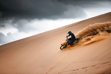 Selbstklebende Fototapete Bestsellern Sport Quad in der Wüste